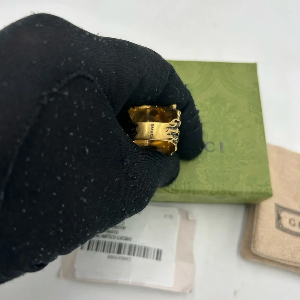 Men's Gucci, iconic lion head ring. Gold tone, brass  size 10 made in Italy